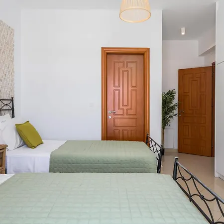 Beachfront Alexandra וילה *