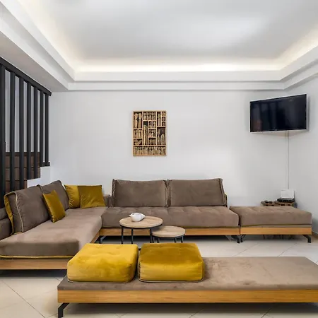 Beachfront Alexandra Villa