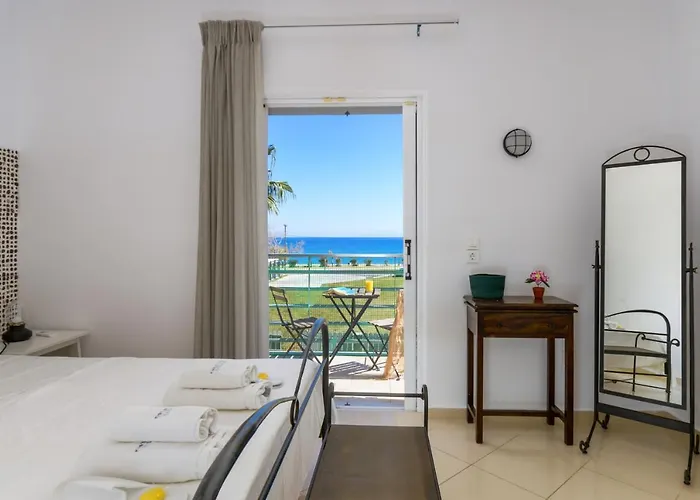 Beachfront Alexandra *